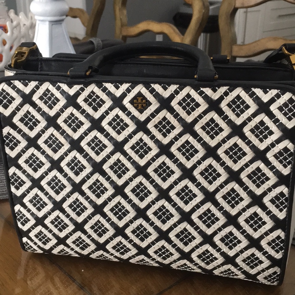 Tory Burch Robinson Tote. 🔥💞